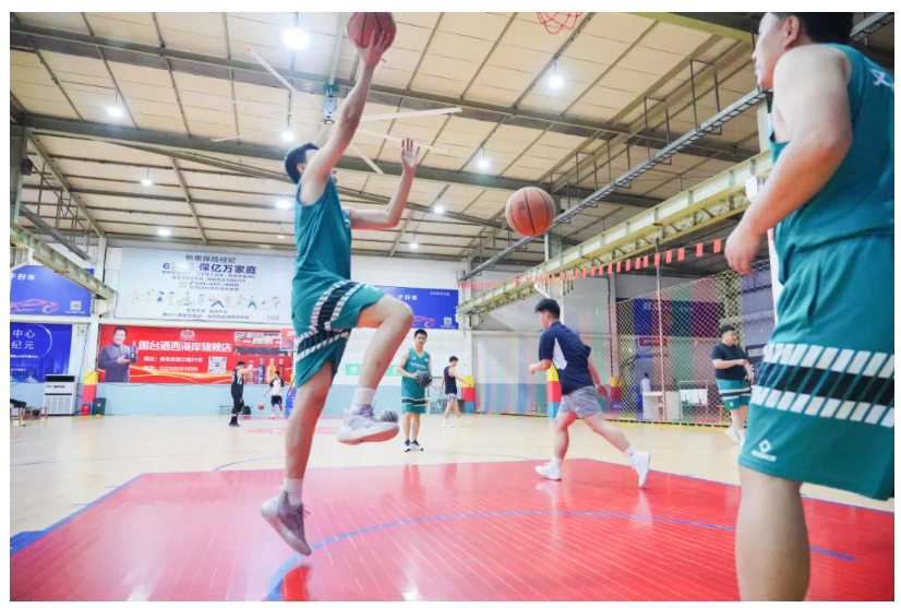 文達(dá)通股份“WIN籃球俱樂部”與青島西海岸新區(qū)中心醫(yī)院籃球隊友誼賽圓滿舉辦 文達(dá)通股份“WIN籃球俱樂部”與青島西海岸新區(qū)中心醫(yī)院籃球隊友誼賽圓滿舉辦