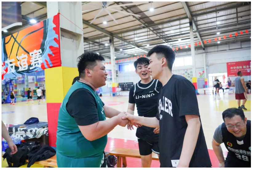 文達(dá)通股份“WIN籃球俱樂部”與青島西海岸新區(qū)中心醫(yī)院籃球隊友誼賽圓滿舉辦 文達(dá)通股份“WIN籃球俱樂部”與青島西海岸新區(qū)中心醫(yī)院籃球隊友誼賽圓滿舉辦