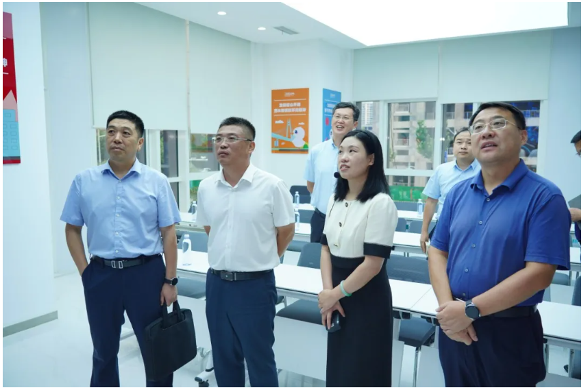 2024年青島市便民設(shè)施進(jìn)社區(qū)暨智慧城市宣講活動順利舉辦