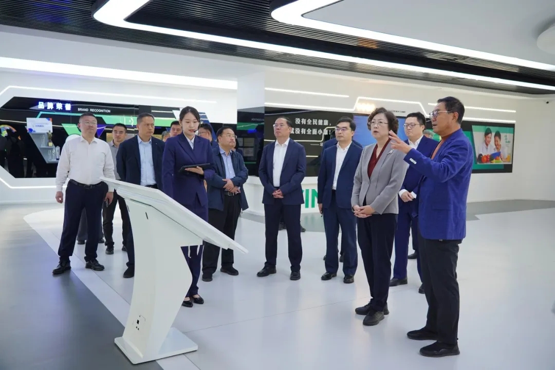 青島市委副書記、市委統(tǒng)戰(zhàn)部部長張惠一行蒞臨文達(dá)通股份調(diào)研指導(dǎo)