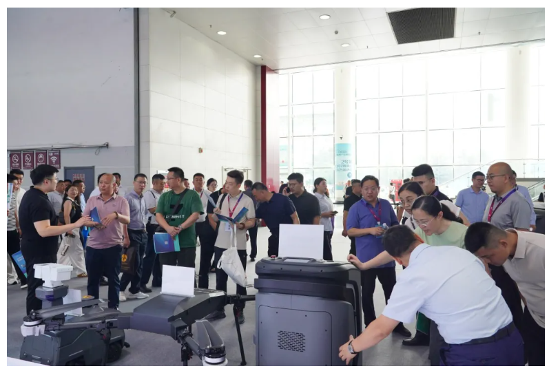 文達通股份攜”數(shù)智物業(yè)全鏈解決方案”亮相中國物博會，“AI+機器人”定義智慧物業(yè)新標(biāo)桿