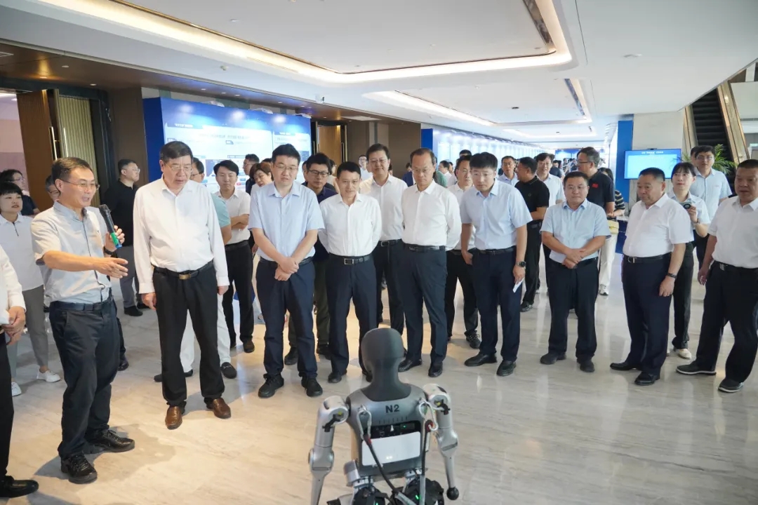 文達通股份攜“問道機器人”系列產(chǎn)品亮相山東省數(shù)字住建交流研討會 文達通股份攜“問道機器人”系列產(chǎn)品亮相山東省數(shù)字住建交流研討會